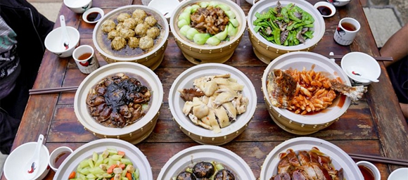 A Wonderful Feast for your Taste Buds: Dongguan's Gau daai gwai