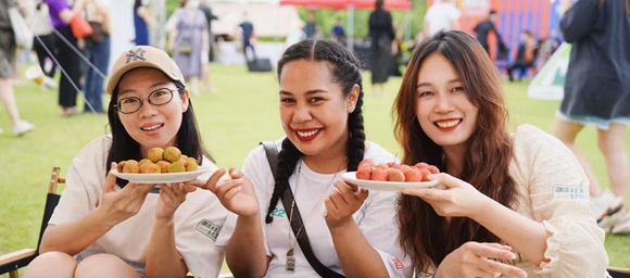 Expats enjoy wonderful Lychee-flavored camping in DG