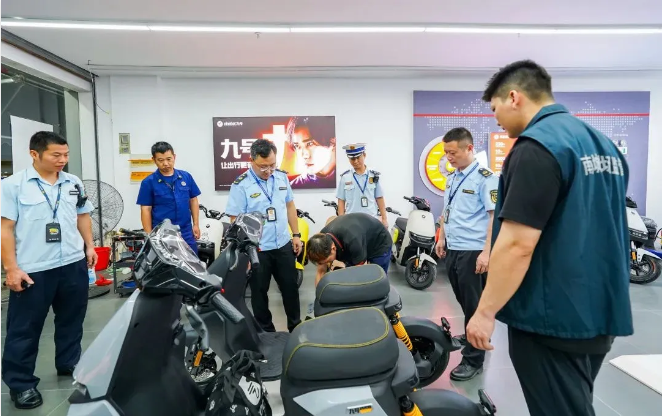 电车.png