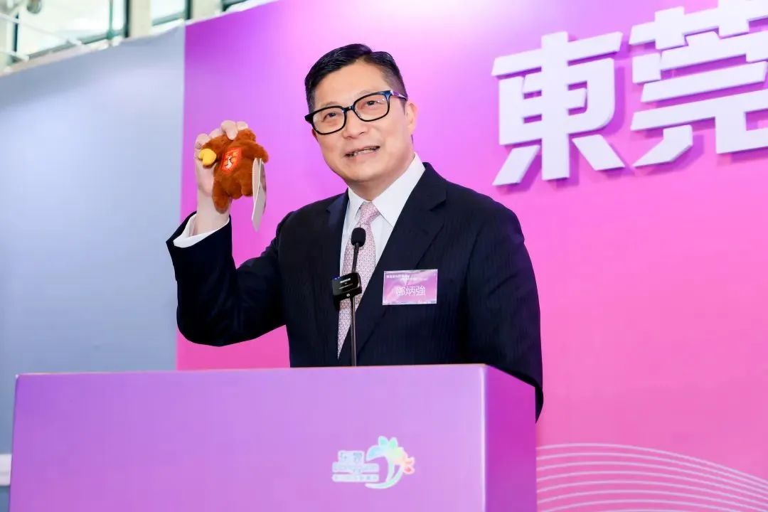 Hong Kong officials and stars rave about Dongguan