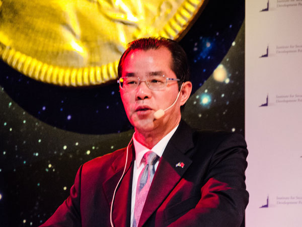 Chinese ambassador Gui Congyou made a keynote speech about 19th CPC National Congress at the ISDP seminar on China's New Era in Stockholm on Oct. 30, 2017. [Photo: China Plus/Chen Xuefei]