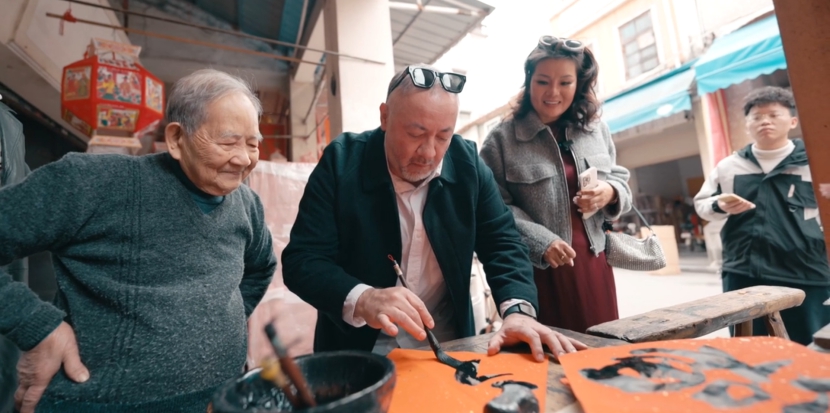 Dongguan's Spring Festival wins the heart of Chilean-American designer